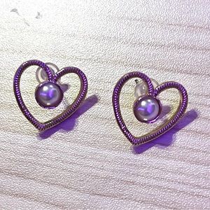heart stud earrings!